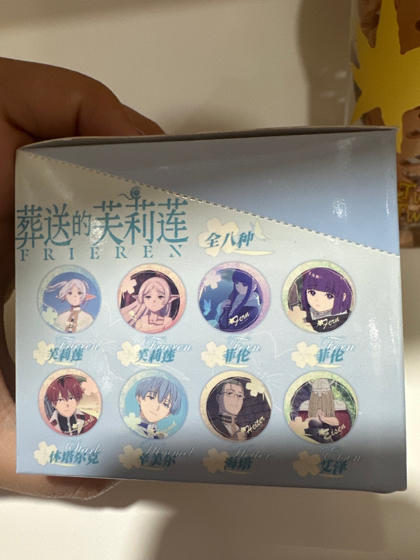 62211 【Goods - Badge】Frieren: badge blind box