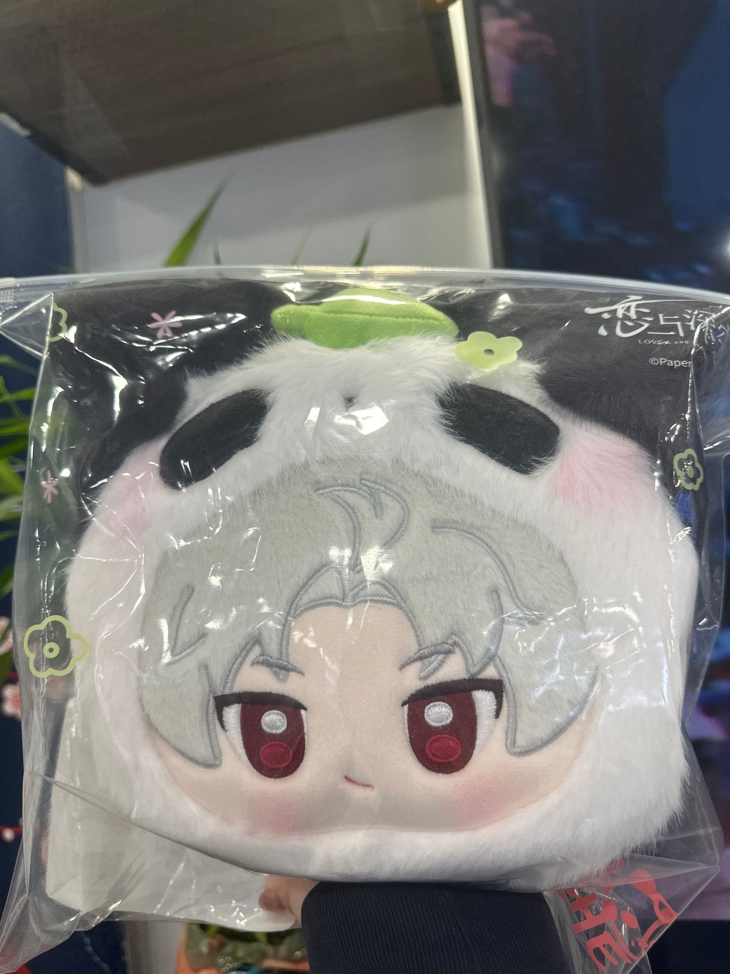 33598 Love and deepspace plush bag sylus