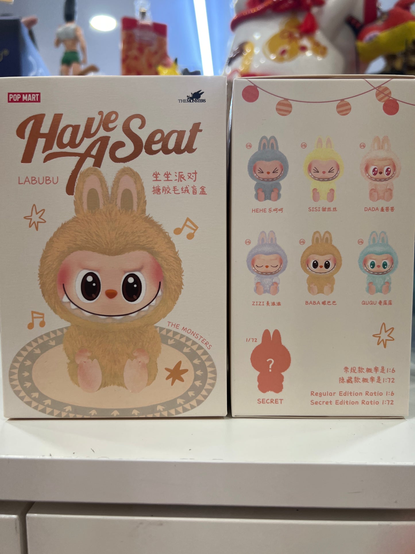 25520 Popmart Labubu Have a Seat Blind Box