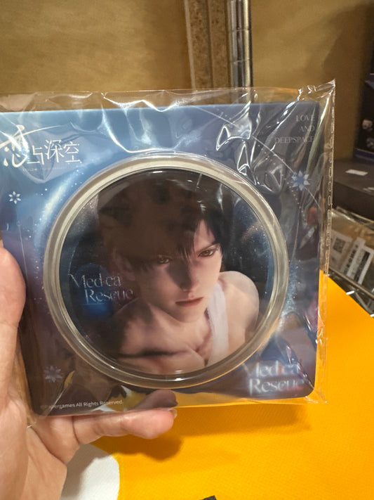 33459 Love and Deep Space Zayne badge