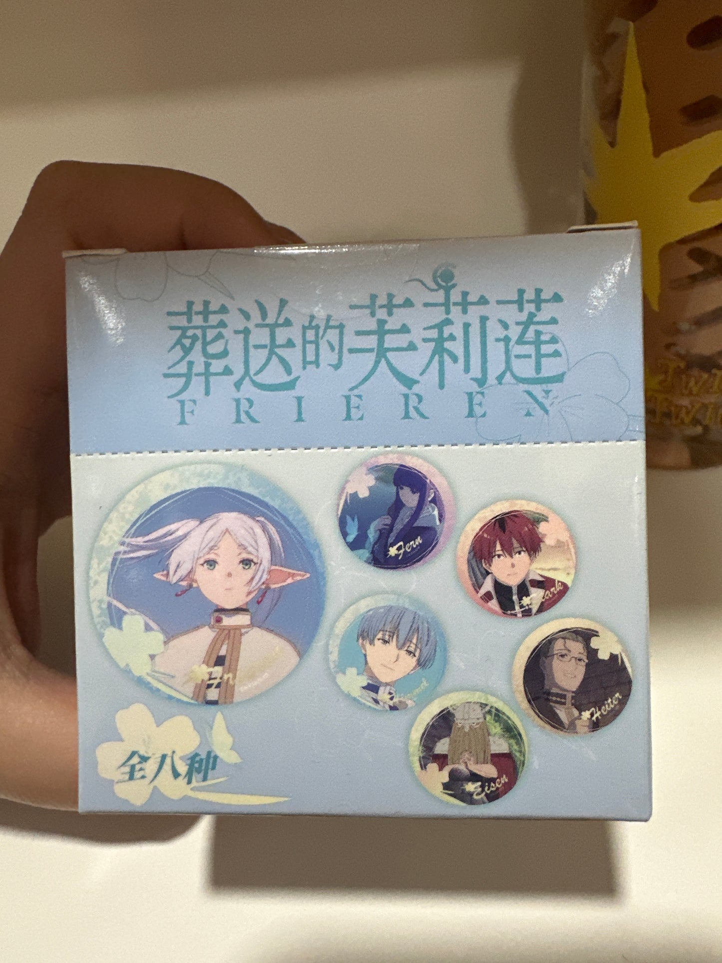 62211 【Goods - Badge】Frieren: badge blind box