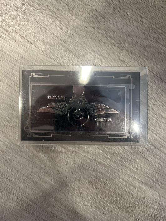 34123 Alien Stage Karmic Angel Metal Badge Sua